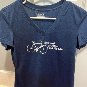 Like new ambiking/workout/brunch shirt. A must have just like an iced coffee.